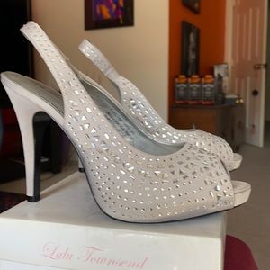 Lulu Townsend, Size 9, Silver Heels